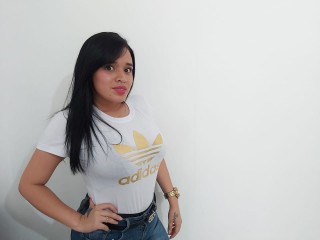 Rebecca_Wolf webcam girl as a performer. Gallery photo 2.