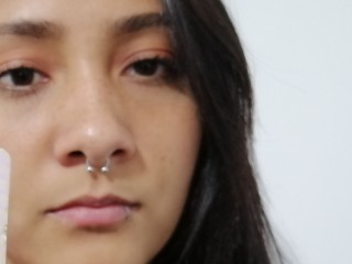 KristenWilde webcam girl as a performer. Gallery photo 1.