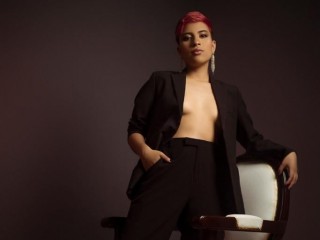 AkiraSoul webcam girl as a performer. Gallery photo 3.