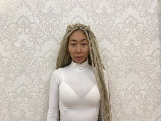HanaBright webcam girl as a performer. Gallery photo 7.