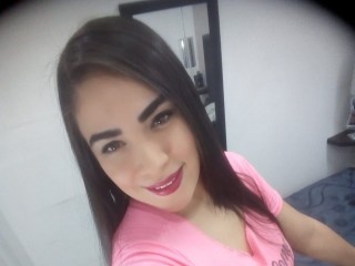 LizWoolf webcam girl as a performer. Gallery photo 2.