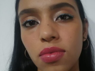 SophiaRoberts webcam girl as a performer. Gallery photo 1.