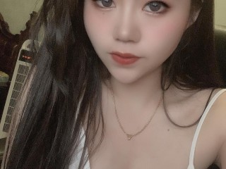 Qianbabey webcam girl as a performer. Gallery photo 4.