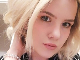 Doll_Amy webcam girl as a performer. Gallery photo 3.