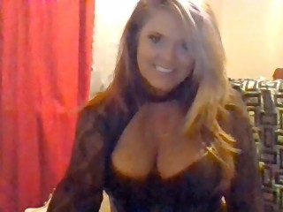 NaudiaNight webcam girl as a performer. Gallery photo 6.