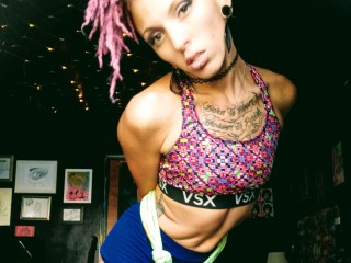 RiotRaw webcam girl as a performer. Gallery photo 4.