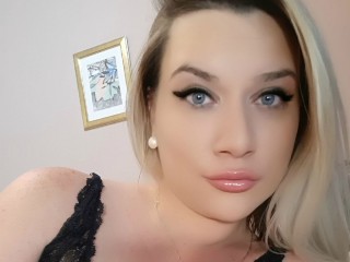 xChloeBae webcam girl as a performer. Gallery photo 8.