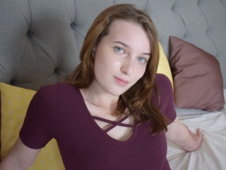 KerrieYoung webcam girl as a performer. Gallery photo 7.