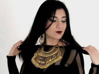 miahot21 webcam girl as a performer. Gallery photo 2.