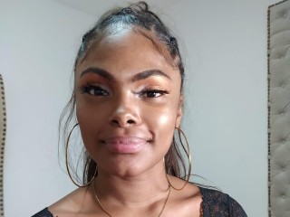 Naomi_Kampbell webcam girl as a performer. Gallery photo 1.