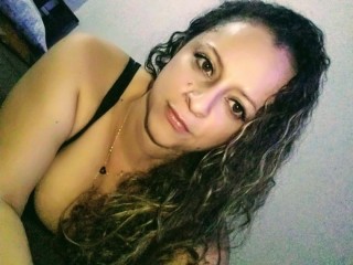 monzerrat17 webcam girl as a performer. Gallery photo 3.