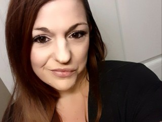 Ashley_Bright webcam girl as a performer. Gallery photo 2.