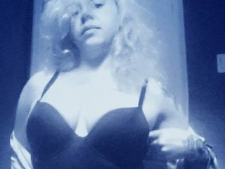 AshleySummersXO webcam girl as a performer. Gallery photo 3.