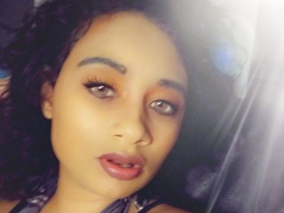 parisbeautiful webcam girl as a performer. Gallery photo 8.