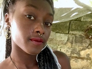 Winnelee webcam girl as a performer. Gallery photo 1.