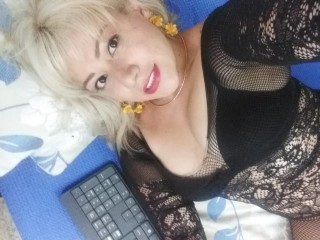 SusanWayne webcam girl as a performer. Gallery photo 4.