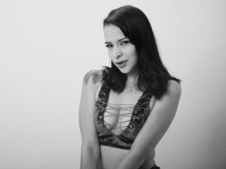 Bella_Rae18 webcam girl as a performer. Gallery photo 8.