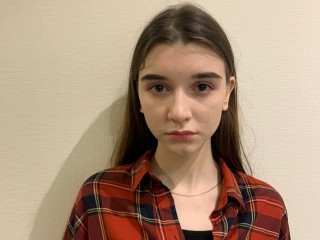 MissInnocently webcam girl as a performer. Gallery photo 1.