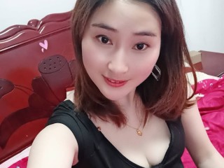 ZHI webcam girl as a performer. Gallery photo 4.