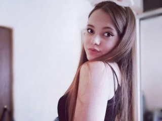 Mini_Mia webcam girl as a performer. Gallery photo 6.