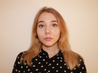 HelenaGlow webcam girl as a performer. Gallery photo 1.