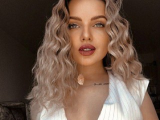 A_lexxxie webcam girl as a performer. Gallery photo 1.