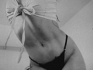 LeahKraviz webcam girl as a performer. Gallery photo 7.