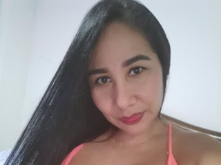gitana_alejasex18 webcam girl as a performer. Gallery photo 2.