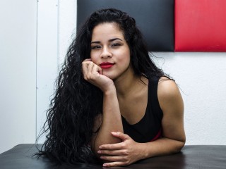 SamanthaRobins webcam girl as a performer. Gallery photo 6.