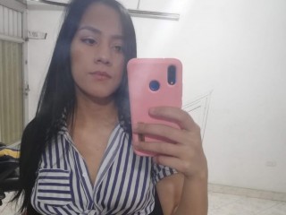 Emmaa_Brown webcam girl as a performer. Gallery photo 3.