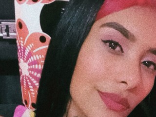 marianahill webcam girl as a performer. Gallery photo 6.