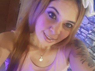 SaraBrow webcam girl as a performer. Gallery photo 7.