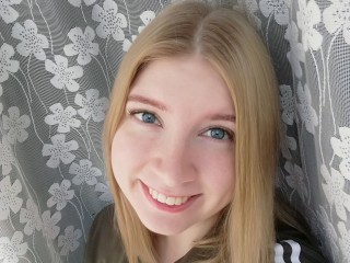 KatieULovely webcam girl as a performer. Gallery photo 1.