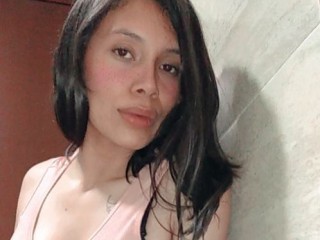 SamiraW webcam girl as a performer. Gallery photo 1.