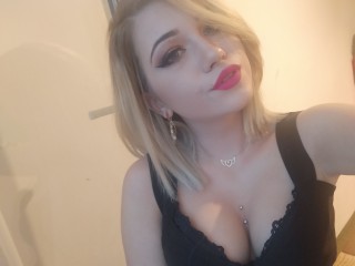 VictoriaQuinzel webcam girl as a performer. Gallery photo 2.