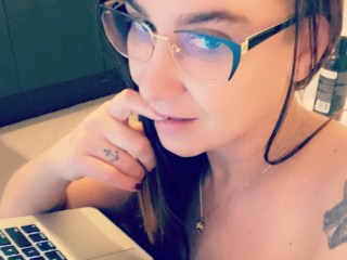 NaughtyCandy95 webcam girl as a performer. Gallery photo 1.