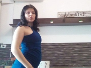 monalys webcam girl as a performer. Gallery photo 3.