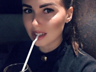 CarolXBerry webcam girl as a performer. Gallery photo 6.