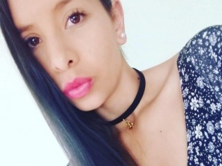 ColetteFavretmd webcam girl as a performer. Gallery photo 1.