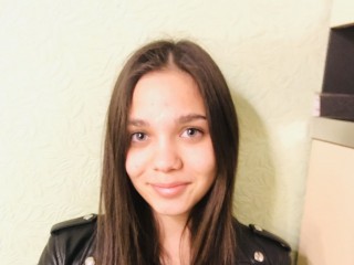 EmilyShaik webcam girl as a performer. Gallery photo 1.