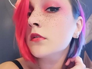 WinonaCooper webcam girl as a performer. Gallery photo 5.