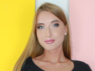 ElisCrawford webcam girl as a performer. Gallery photo 4.