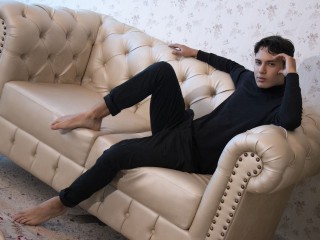 Adrian_Velazco