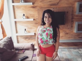 MiniMarkle webcam girl as a performer. Gallery photo 1.