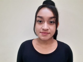 Caroline_Sevilla18 webcam girl as a performer. Gallery photo 2.