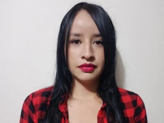 MIA_WETLW webcam girl as a performer. Gallery photo 3.