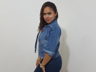 racheal_roxana webcam girl as a performer. Gallery photo 1.