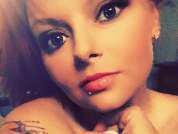 SleazyPlatinumFantasiesX424